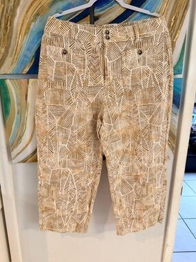Chicos Printed Cropped Straight-Leg Pants